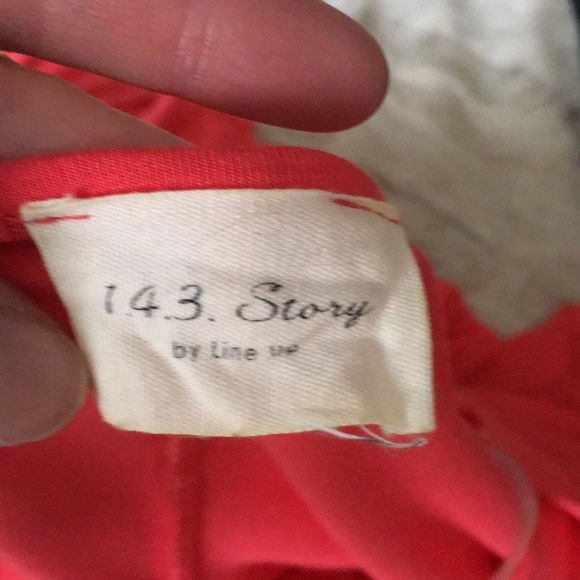 Coral ruffled top - Picture 6 of 7